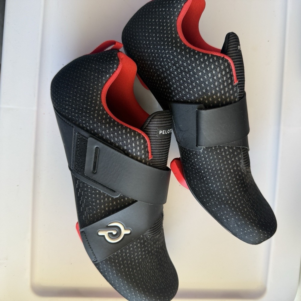 Peloton Unisex Size 11M/ 12.5W Cycling Shoes Black Red Cleat Altos Sneakers